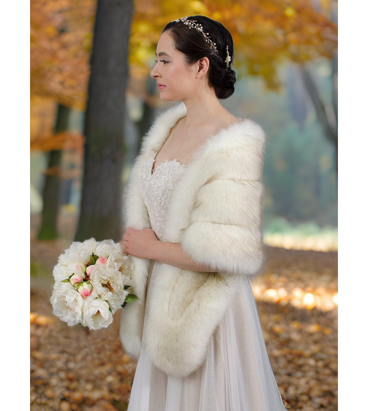 Ivory faux fur wrap with pocket, faux fur stole, faux fur shawl, brida –  ALEX BRIDAL