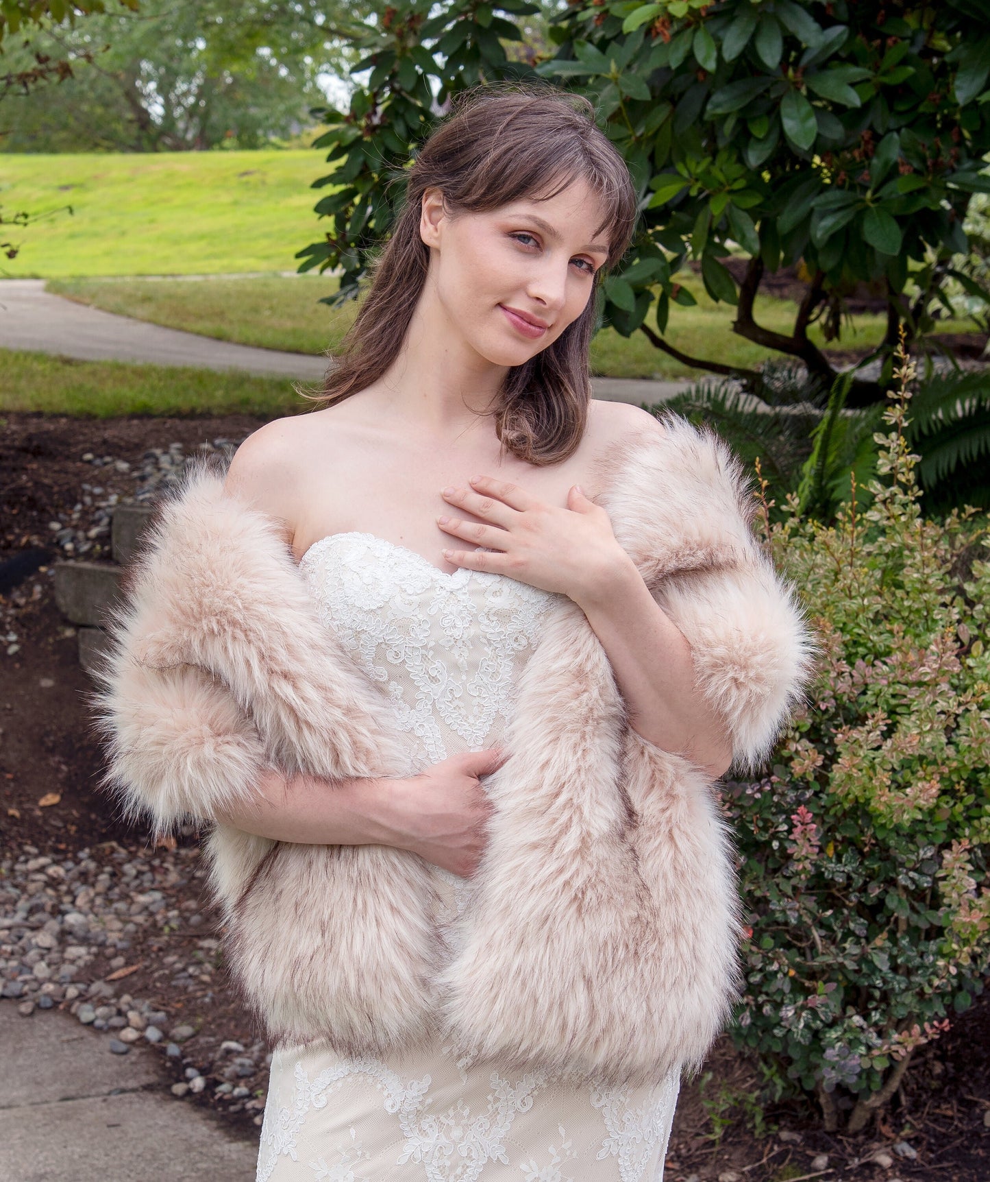 Light blush faux fur bridal wrap, wedding faux fur shawl, faux fur stole, bridal cape, faux fur shrug B005-light-blush-new