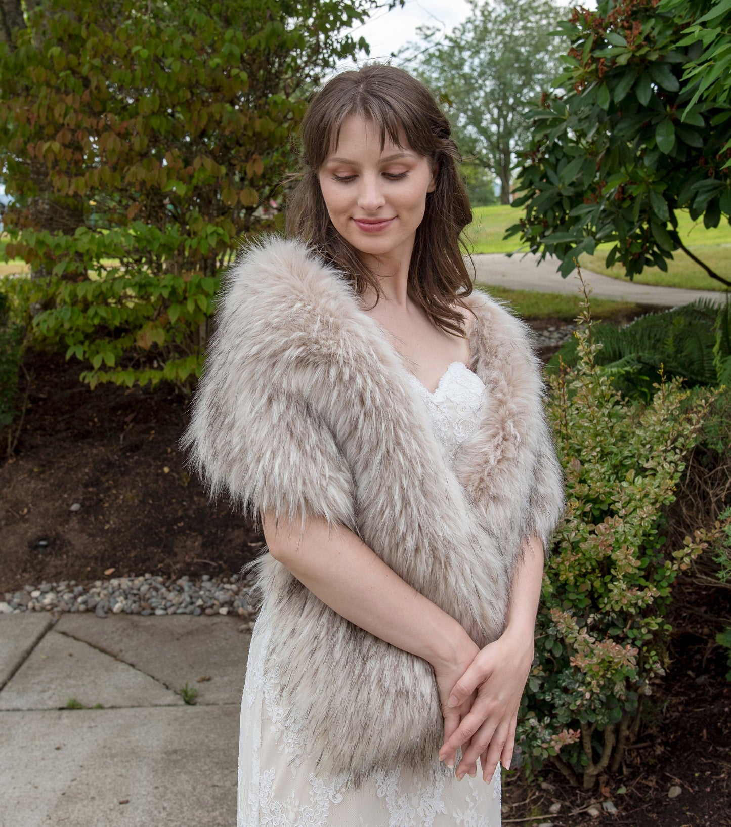 Blush beige faux fur shawl, bridal faux fur wrap, faux fur stole, wedding cape, faux fur shrug B005-blush