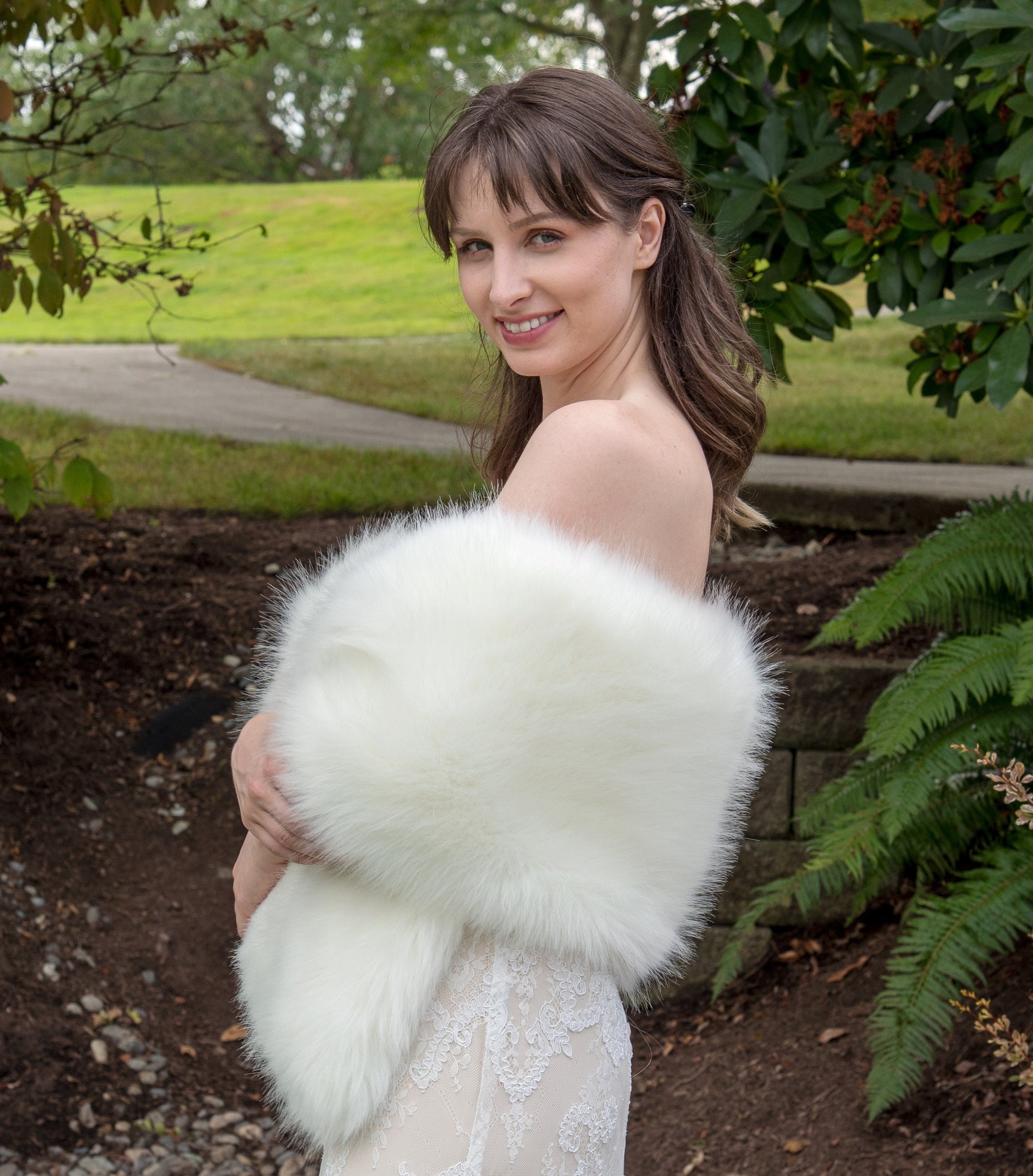 Ivory faux fur bridal wrap faux fur shawl faux fur stole wedding shrug bridal shrug faux fur cape faux fur wrap bridal