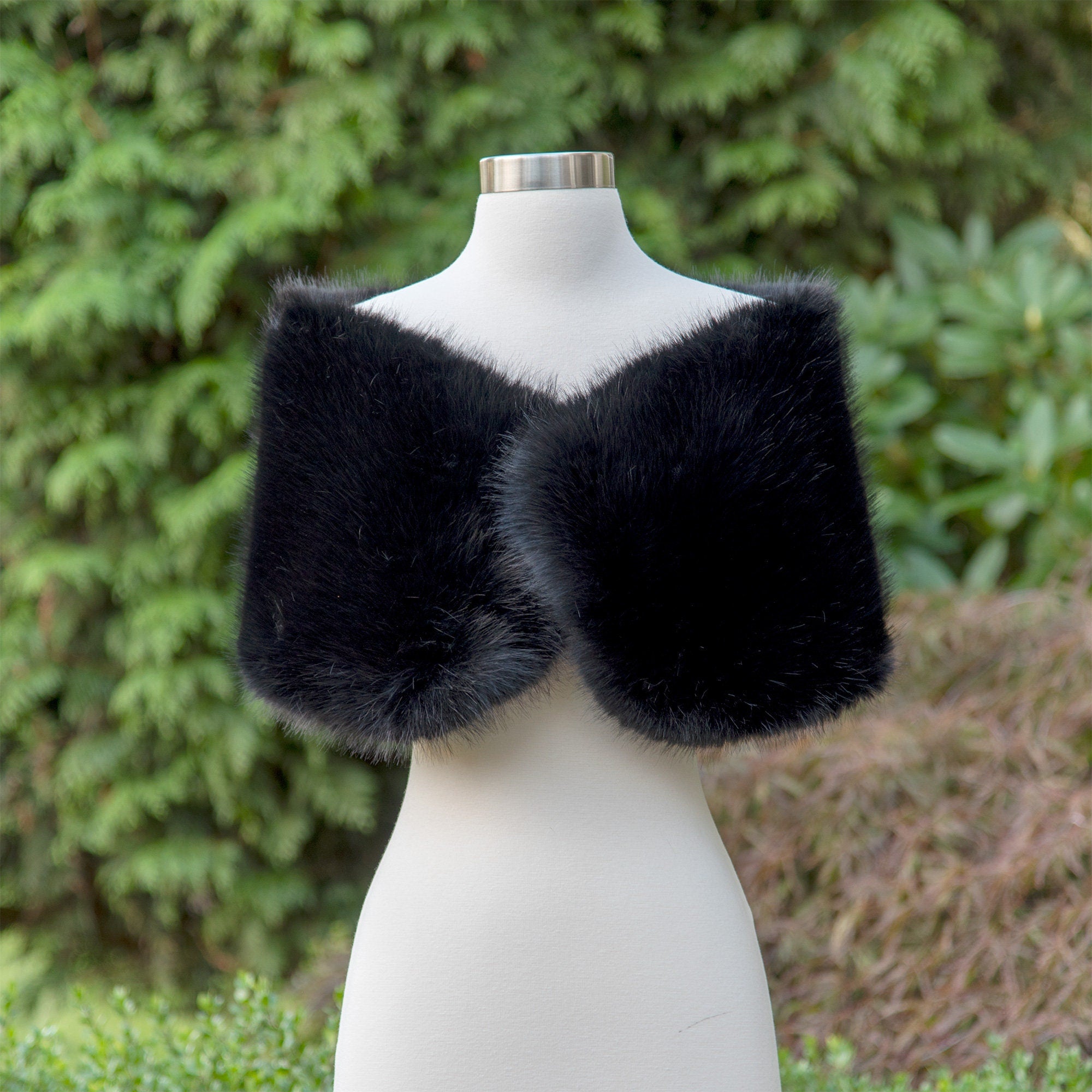 Black fur fashion wrap wedding