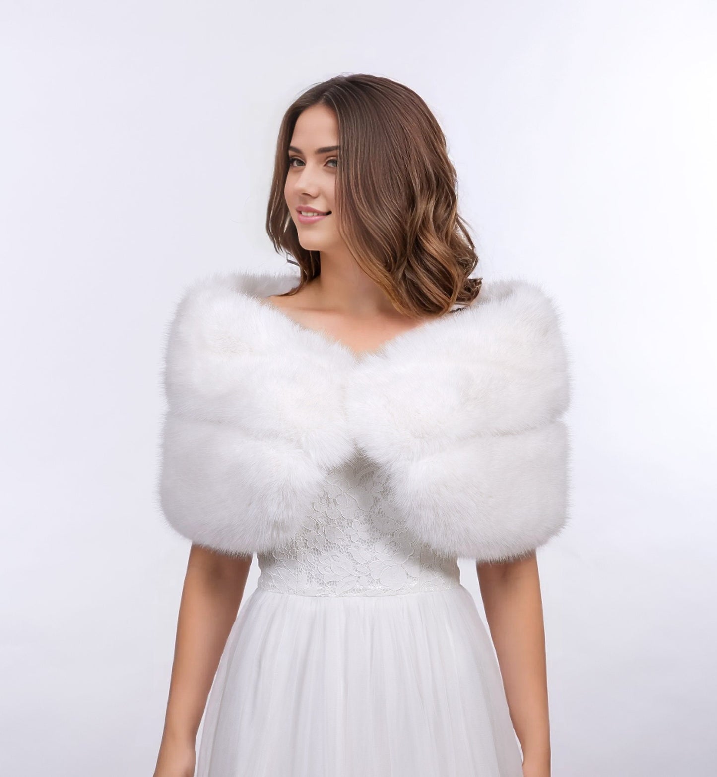 Light Ivory faux fur bridal wrap, wedding faux fur shawl, faux fur bridal stole, faux fur cape B015-Light-Ivory